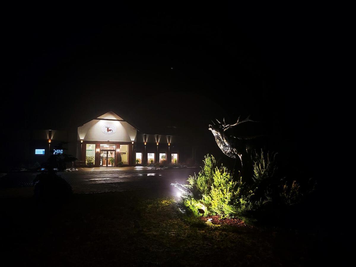 Pensjonat I Restauracja Hubertowka Milicz Exterior photo
